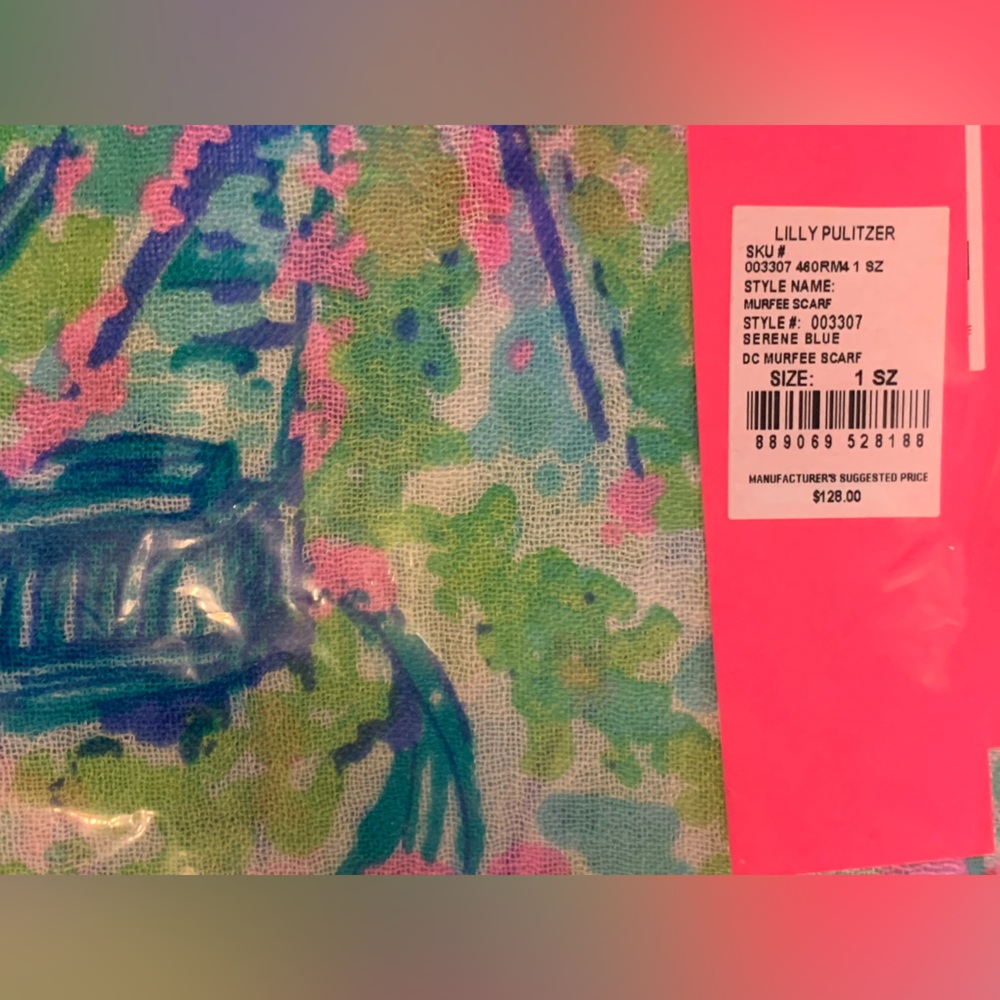 Lilly Pulitzer Lilly loves DC Murfee scarf - Picture 10 of 11